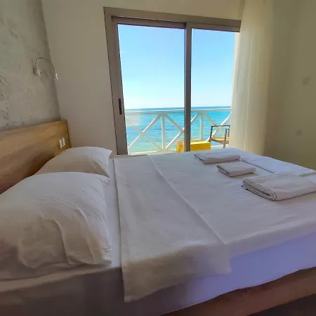 ゲストハウス Oasis At Ayfilon 3*